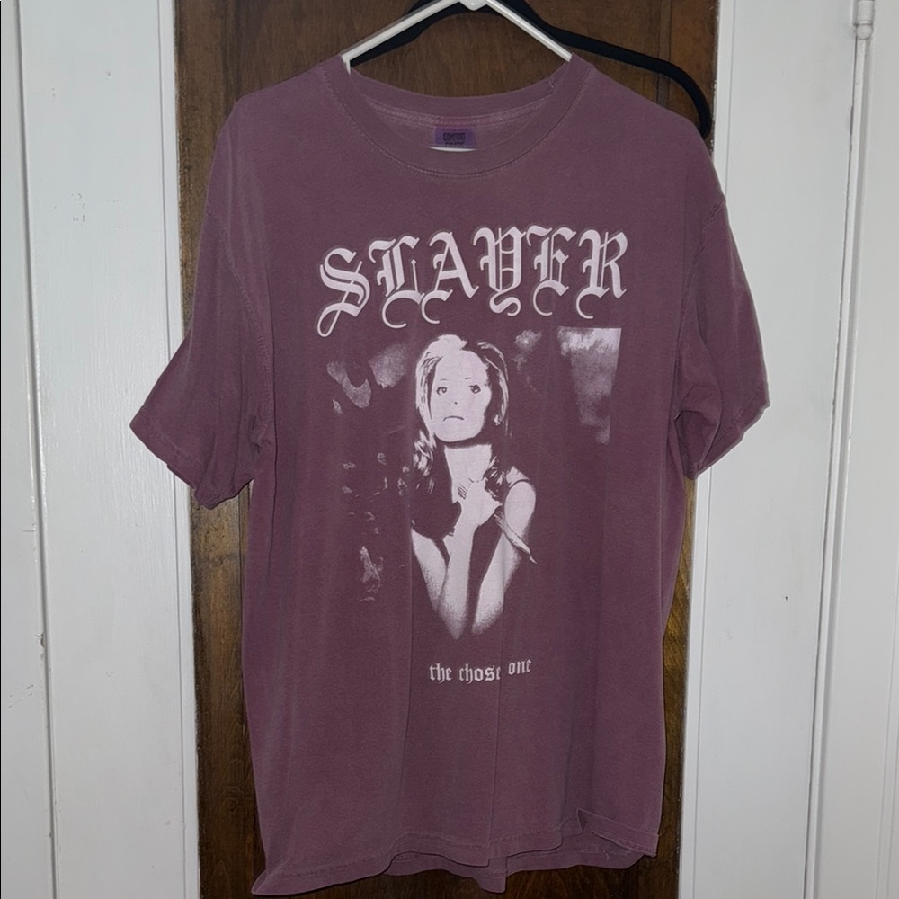 Buffy the Vampire Slayer Graphic Tee in Purple